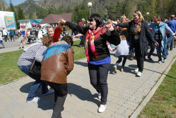 В Алтайском крае отметили праздник "Цветение маральника".