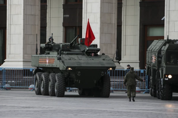 "Ночная" репетиция парада на Красной площади. 4 мая 2015 года.