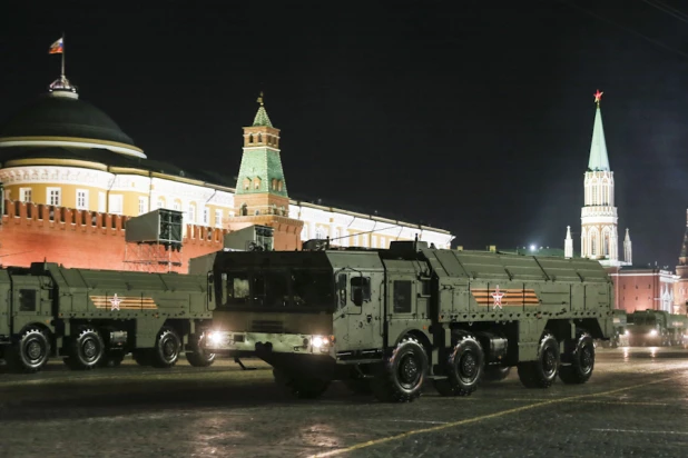 "Ночная" репетиция парада на Красной площади. 4 мая 2015 года.