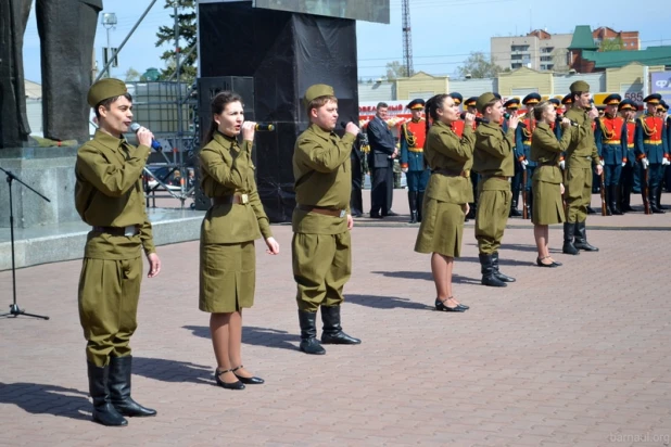 "Вспомним всех поименно…". Барнаул, 8 мая, 2015 года.