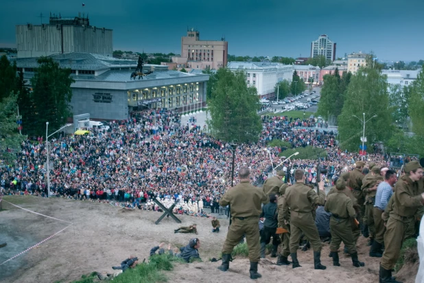 В Барнауле прошла реконструкция взятия Рейхстага. 11 мая, 2015 года.