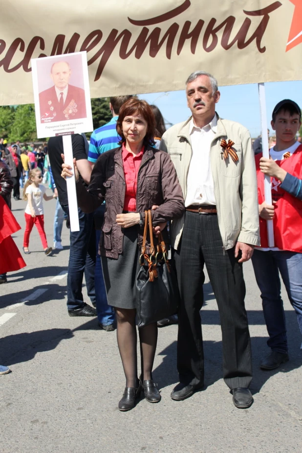 Участники шествия "Бессмертный полк". Барнаул, 9 мая 2015 год.