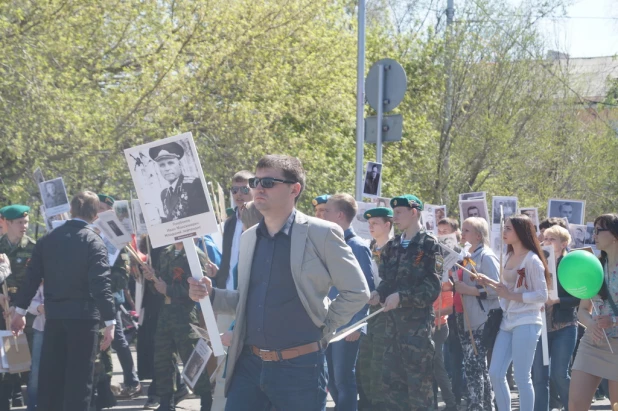 Участники шествия "Бессмертный полк". Барнаул, 9 мая 2015 год.