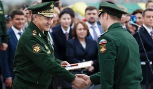 Сергей Шойгу присвоил очередные воинские звания олимпийским чемпионам.