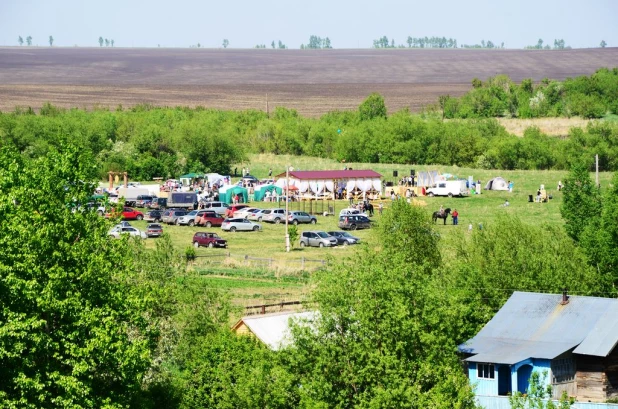 В Алтайском крае открыли царскую псовую охоту.