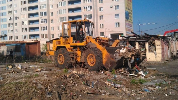 В Барнауле ликвидируют точки несанкционированной торговли.