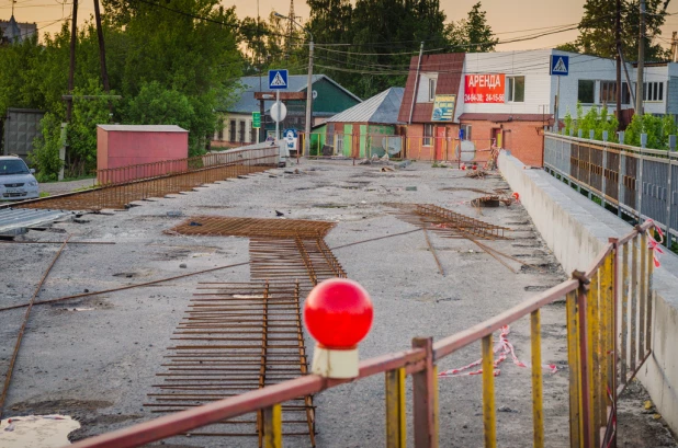 Ремонт моста через Барнаулку на ул. М. Горького.