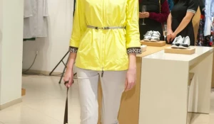 Майское дефиле в бутике MaxMara.