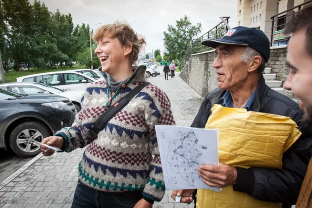 На пути из Дрездена в Нью-Йорк немецкие мотопутешественники побывали в Барнауле.