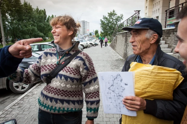 На пути из Дрездена в Нью-Йорк немецкие мотопутешественники побывали в Барнауле.