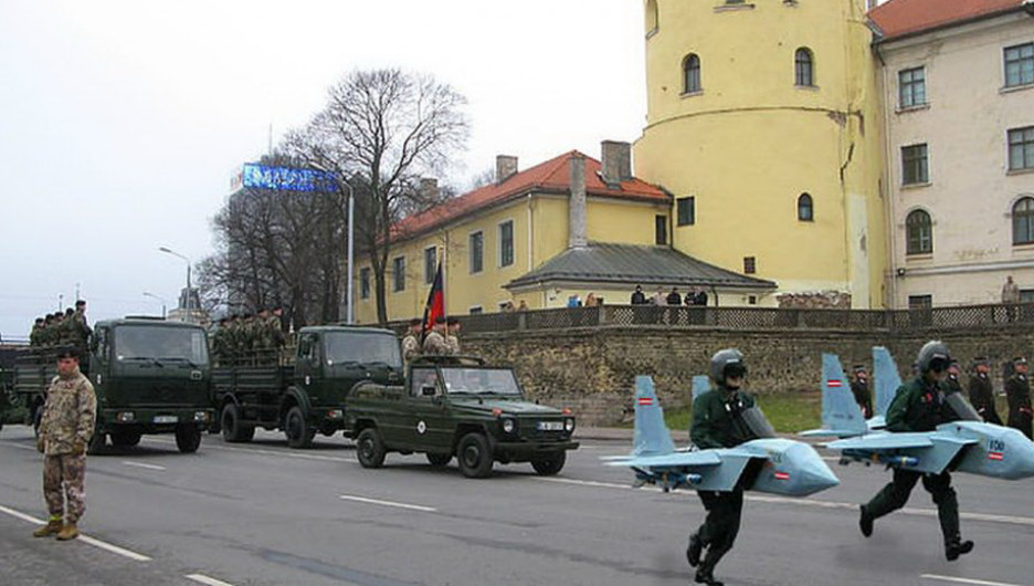 Военный парад в Латвии.