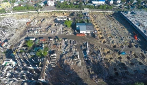 Строительная площадка ТРЦ "Галактика".