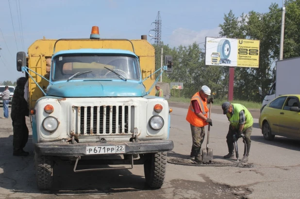 Ремонт дорог в Барнауле. 3 июня 2015 года.