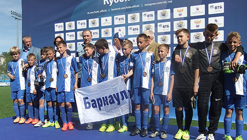 Футболисты "Динамо"-2004 завоевали бронзовые медали на Кубке ВТБ