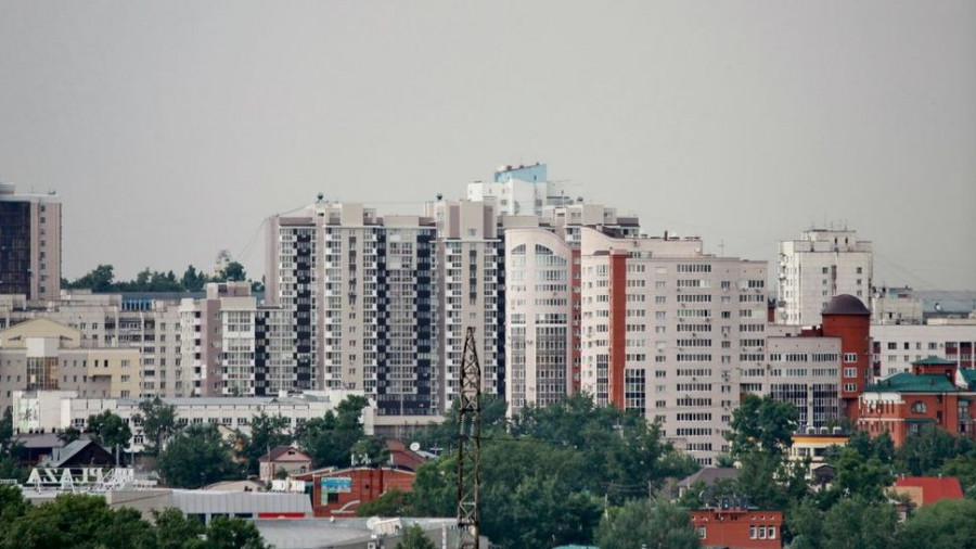 Вид на Барнаул и его недвижимость.