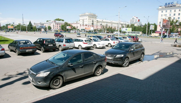 Неправильная парковка в Барнауле