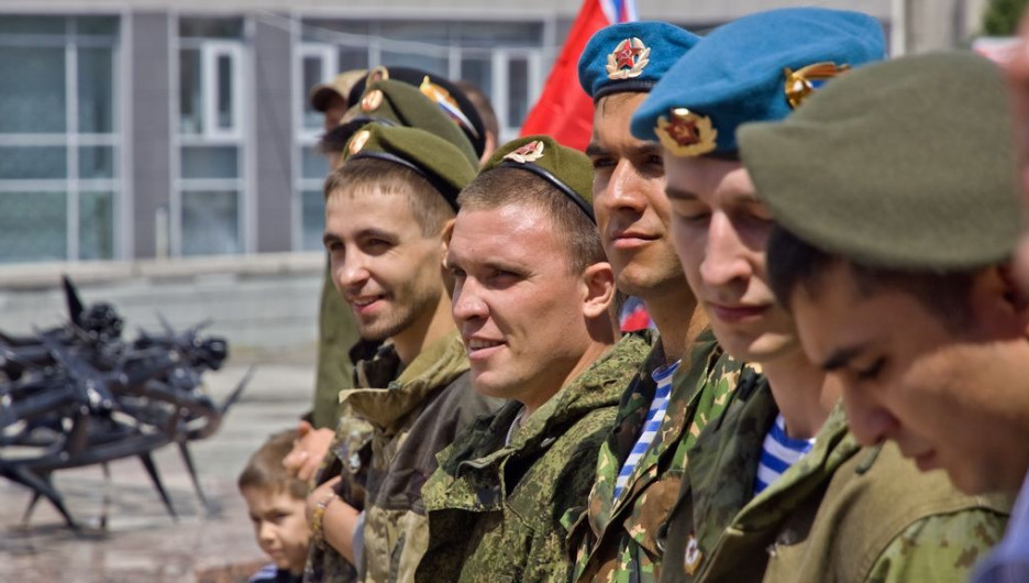 Алтайские ополченцы получили награды.