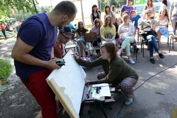 В Барнауле прошел большой городской пикник "Поляна".