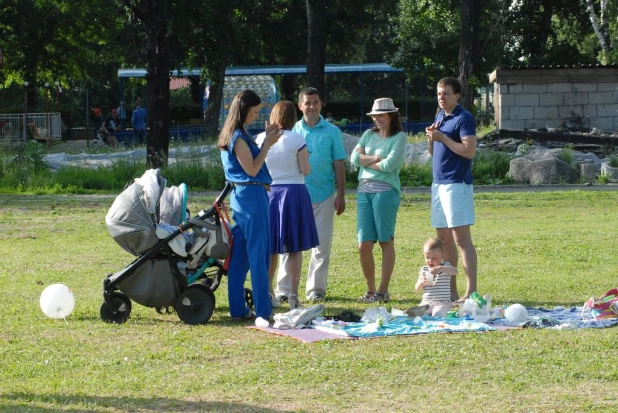 В Барнауле прошел большой городской пикник "Поляна".