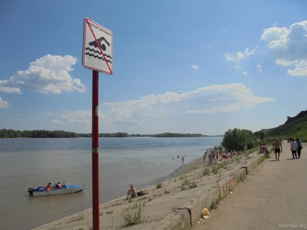 В Барнауле проверили места несанкционированного купания.