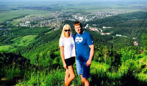 Боксер Александр Поветкин с женой побывал в Белокурихе.