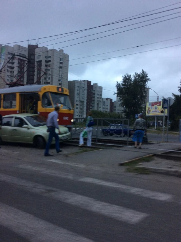 ДТП на Антона Петрова - Попова. 25 июня 2015 года.