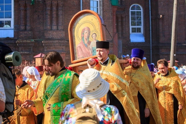 Крестный ход в Барнауле. 28 июня 2015 года.