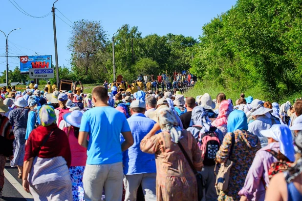 Крестный ход в Барнауле. 28 июня 2015 года.