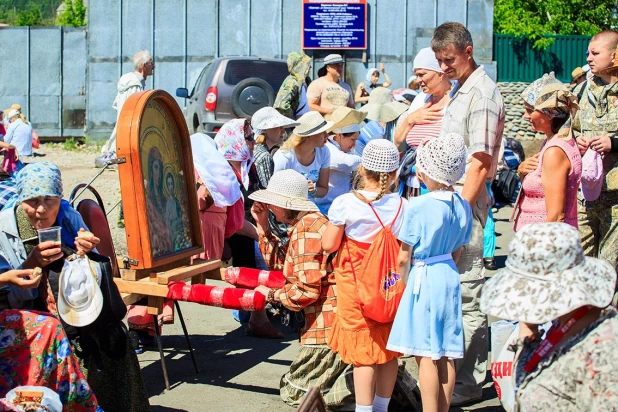 Крестный ход в Барнауле. 28 июня 2015 года.