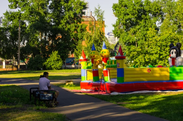 Будущий рекреационный комплекс "Парк Центрального района с аптекарским садом" в Барнауле. Июнь, 2015.