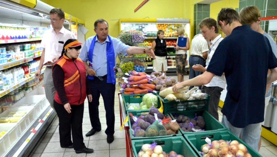 Депутаты поймали кемеровский магазин "Мария-Ра" на продаже детям алкоэнергетика "Ягуар".