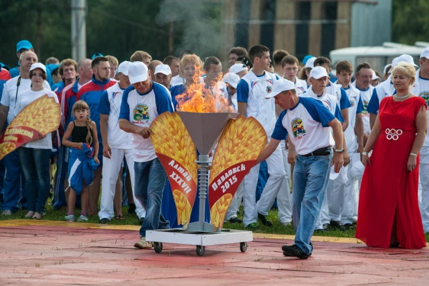 В Павловске открыли Олимпиаду сельских спортсменов Алтая.