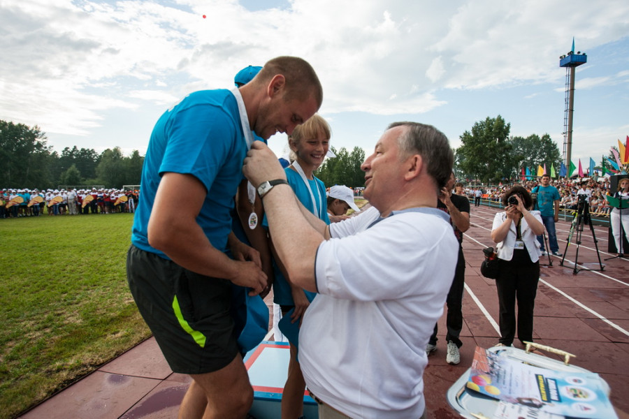 В Павловске открыли Олимпиаду сельских спортсменов Алтая.