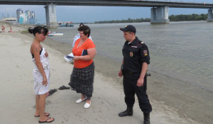 Барнаульские полицейские провели рейд по несанкционированным пляжам.