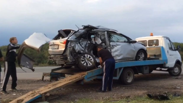 ДТП в Чувашии. "Киа" врезалась в рейсовый автобус.