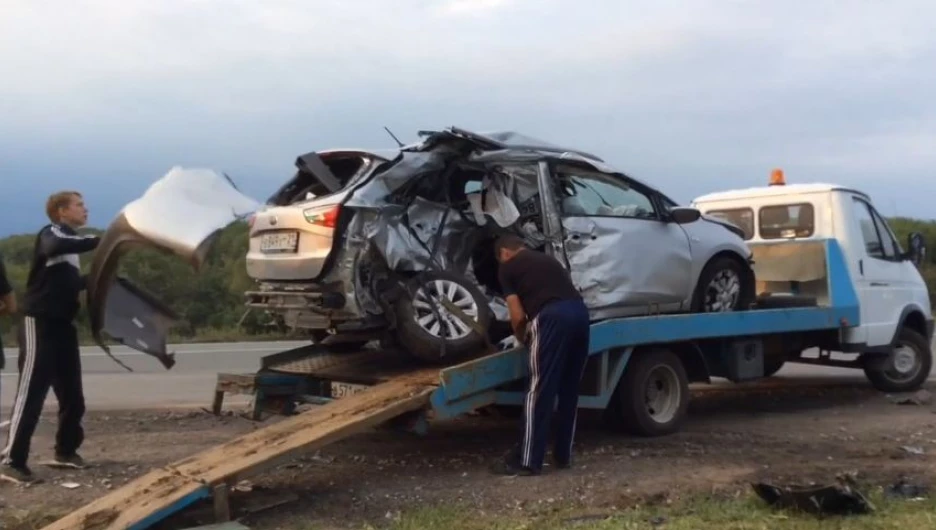 ДТП в Чувашии. "Киа" врезалась в рейсовый автобус.