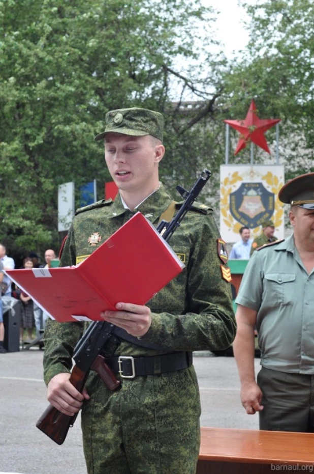 Студенты военной кафедры АлтГТУ приняли присягу.