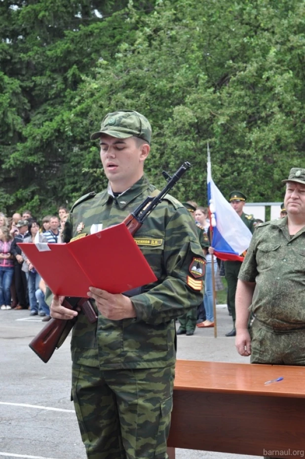 Студенты военной кафедры АлтГТУ приняли присягу.