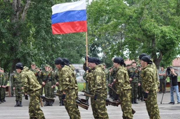 Студенты военной кафедры АлтГТУ приняли присягу.