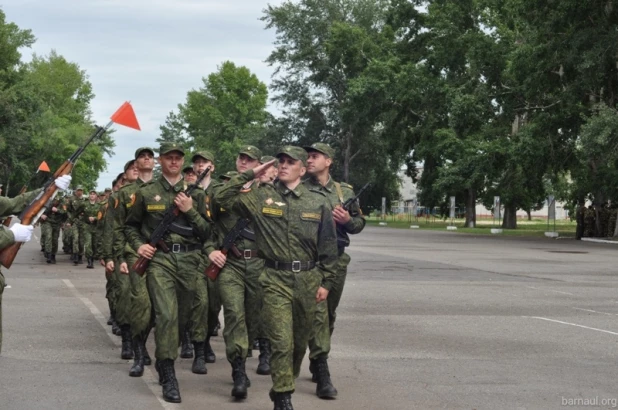 Студенты военной кафедры АлтГТУ приняли присягу.