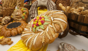 Праздник хлеба на "Дне сибирского поля". 16 июля 2015 года.