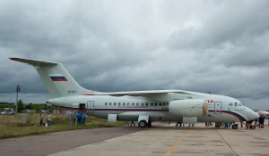 Самолет Ан-148.