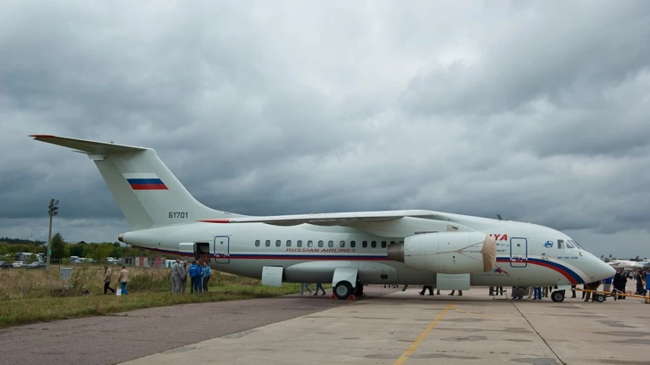Самолет Ан-148.