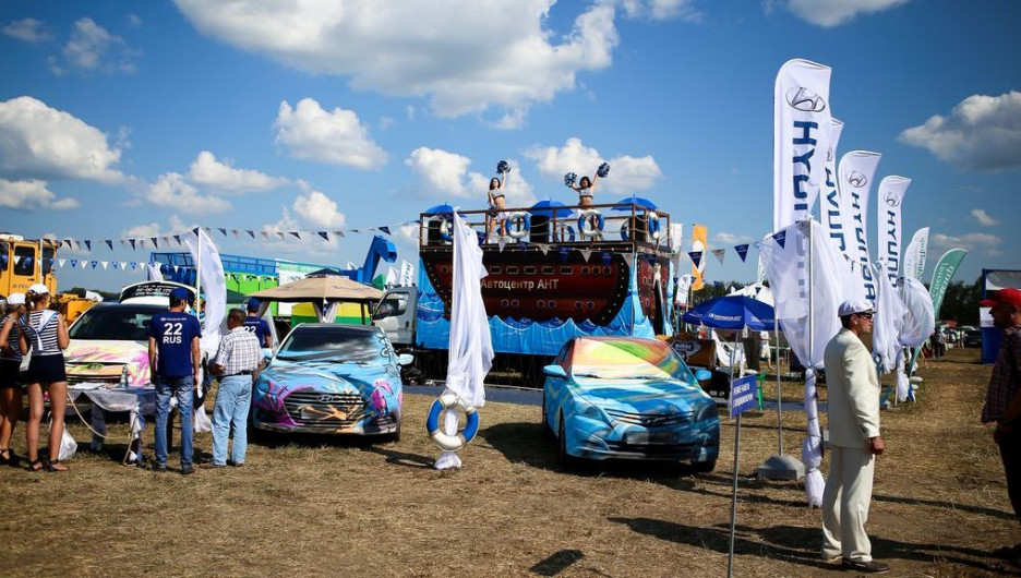 Автоцентр - АНТ официальный дилер Hyundai стал участником агрофорума "День Сибирского поля-2015"
