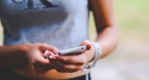 Мобильный телефон, Интернет.