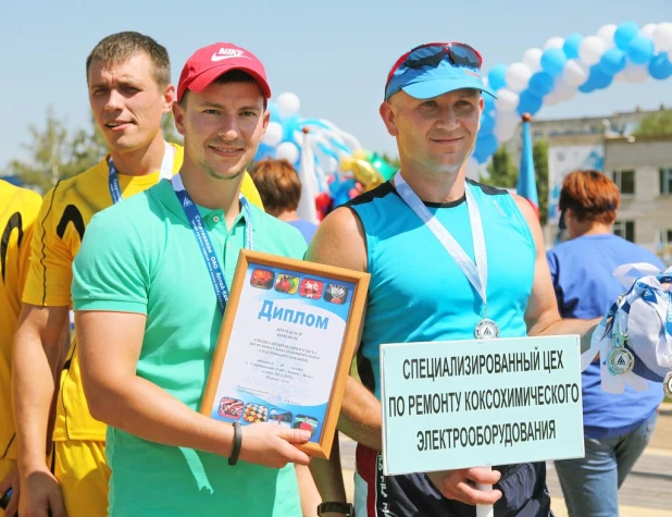 Работники "Алтай-Кокса" отметили День металлурга и День города.