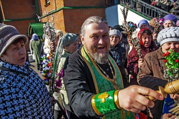 Алтайские служители православной церкви.