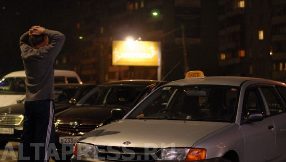 Нападение на таксистку. Таксист Москва Оренбург семён.