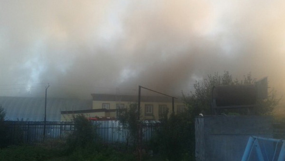 В Барнауле загорелся консервный завод. 1 августа 2015 года.