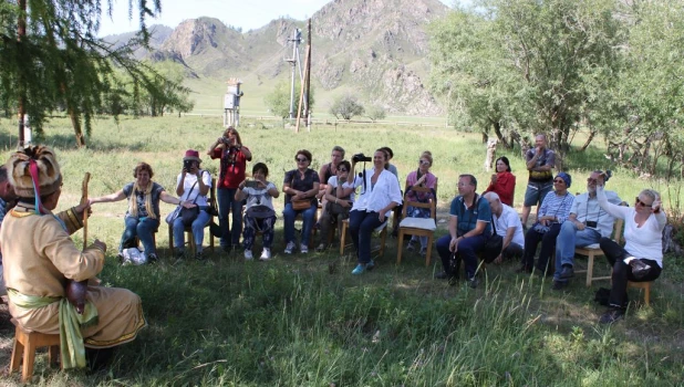 Турецкие туристы на Алтае.